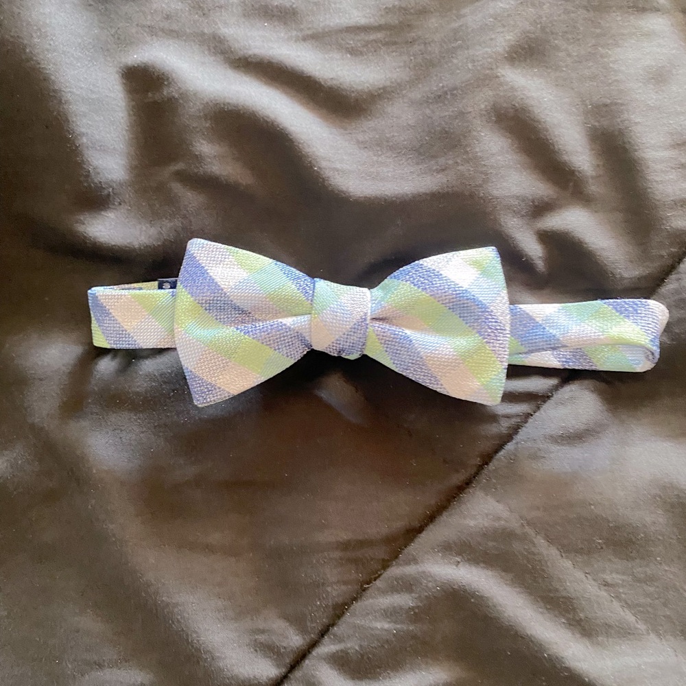 Boys Plaid Bow Tie